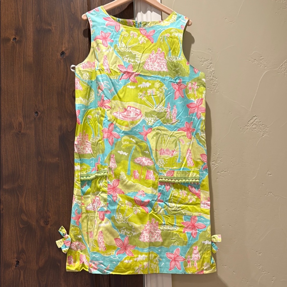 Classic Lilly Pulitzer  Floral Sleeveless Shift Dress with pocket Pom Pom detail